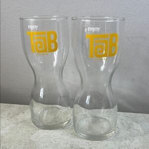 Enjoy TaB Vintage Hourglass Glass Set From the 70’s